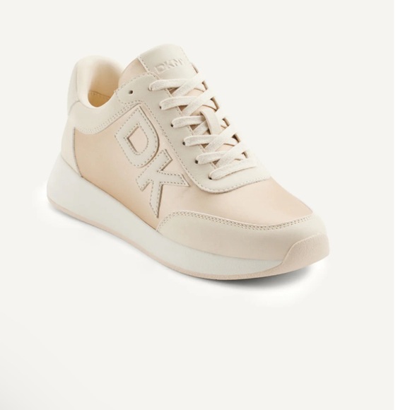 DKNY LOGO LACE UP SNEAKER size 6 1/2 NWOB - Picture 2 of 5